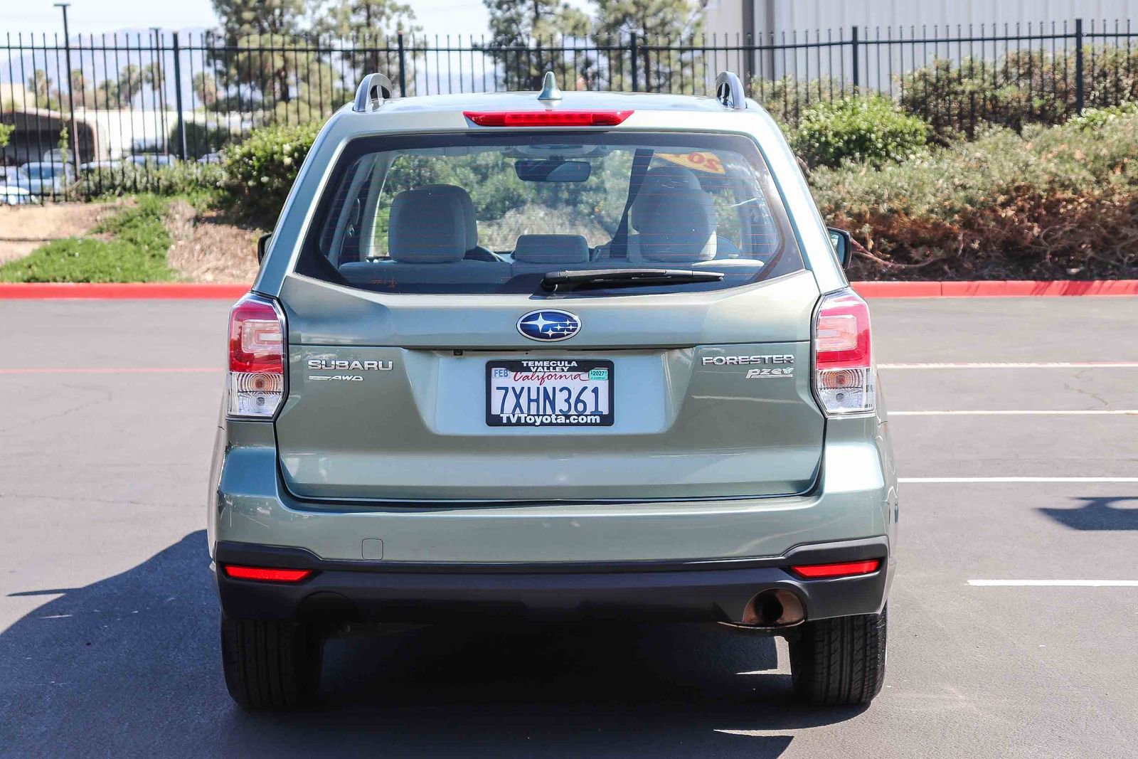 Used 2017 Subaru Forester 2.5i w/ Alloy Wheel Package AWD/4WD image 6