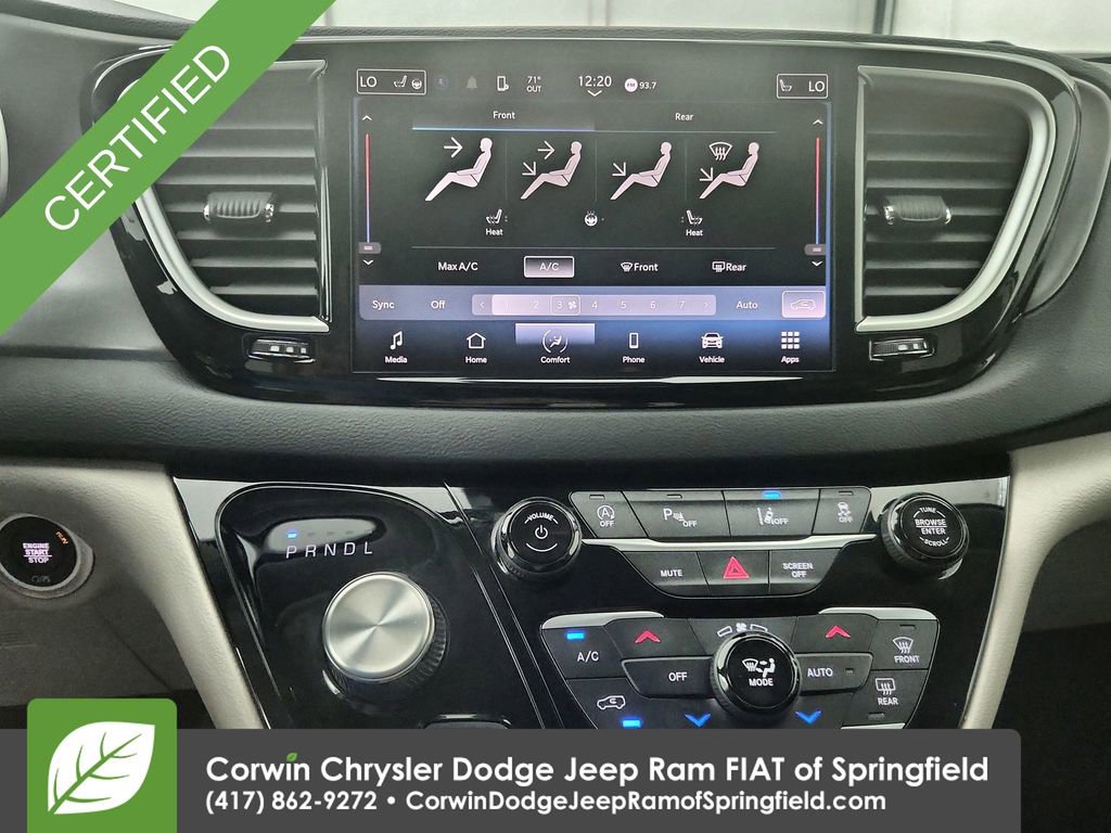 Certified 2023 Chrysler Pacifica Touring-L image 26