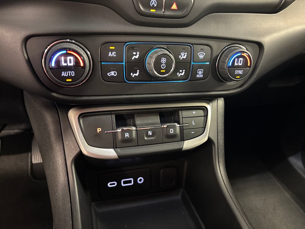 Used 2023 GMC Terrain SLE w/ Driver Convenience Package FWD image 40