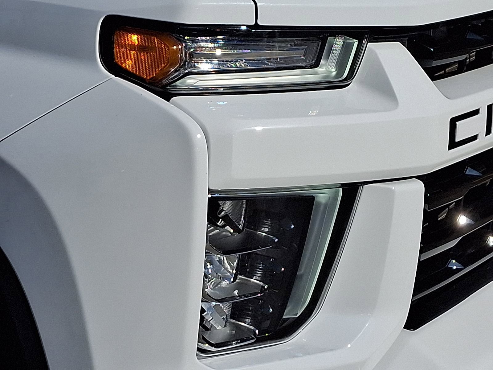 Used 2022 Chevrolet Silverado 2500 LTZ w/ LTZ Plus Package image 9