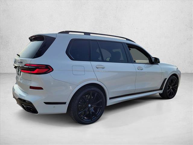 Used 2025 BMW X7 M60i AWD/4WD image 5