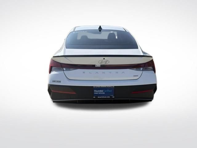 Used 2026 Hyundai Elantra SEL FWD image 4