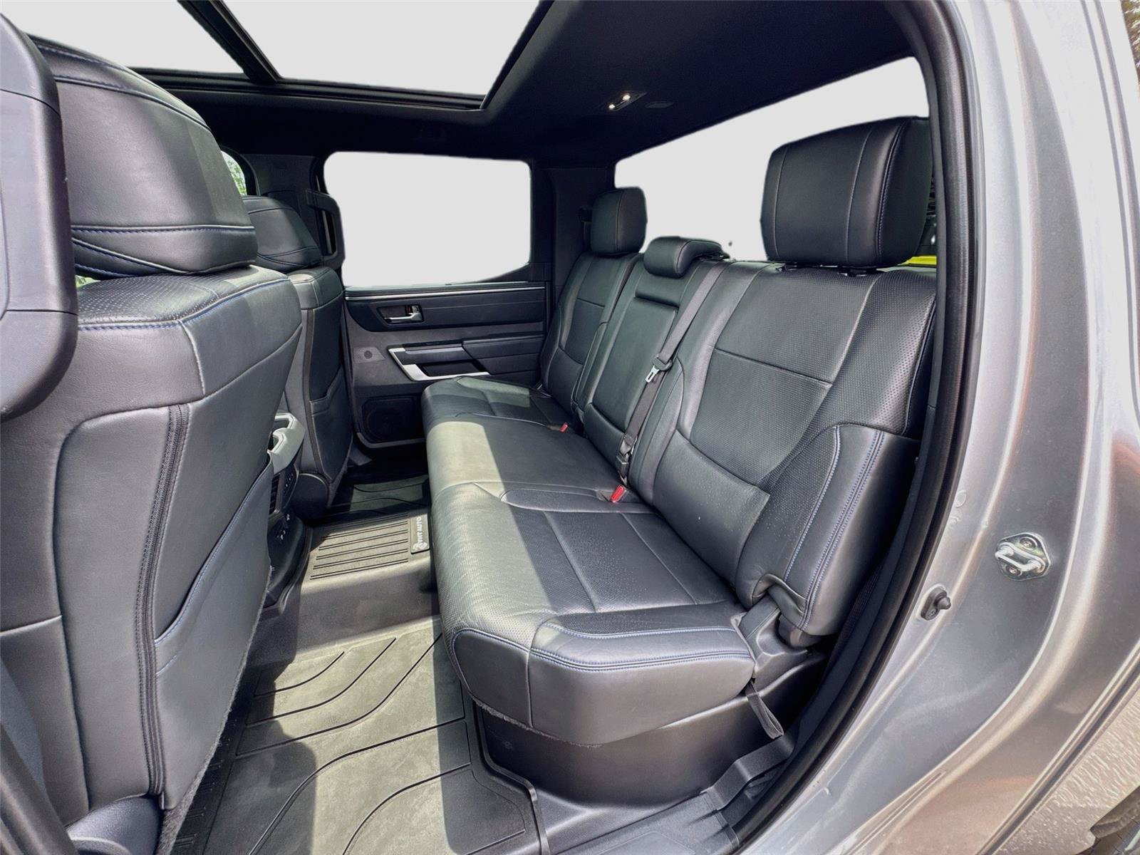 Used 2022 Toyota Tundra Platinum AWD/4WD image 17