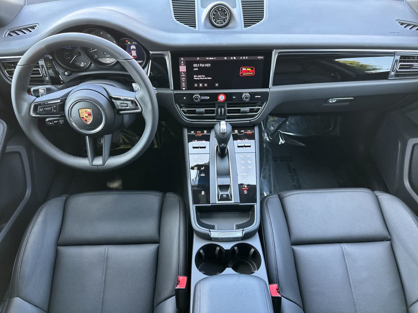 New 2026 Porsche Macan AWD/4WD image 6