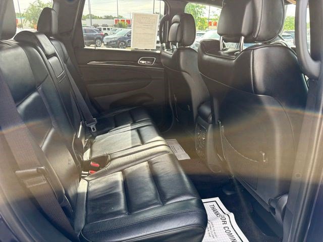 Used 2018 Jeep Grand Cherokee Overland AWD/4WD image 15