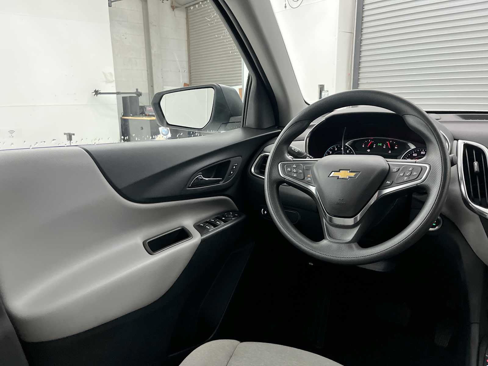 Used 2024 Chevrolet Equinox LS w/ LS Convenience Package AWD/4WD image 15