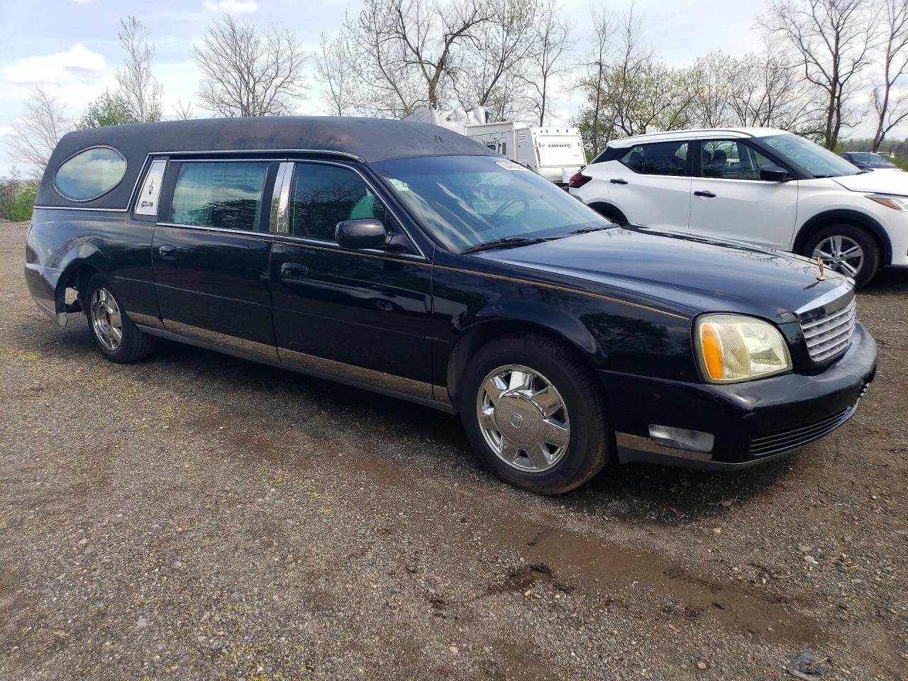 Used 2003 Cadillac De Ville Hearse FWD image 1