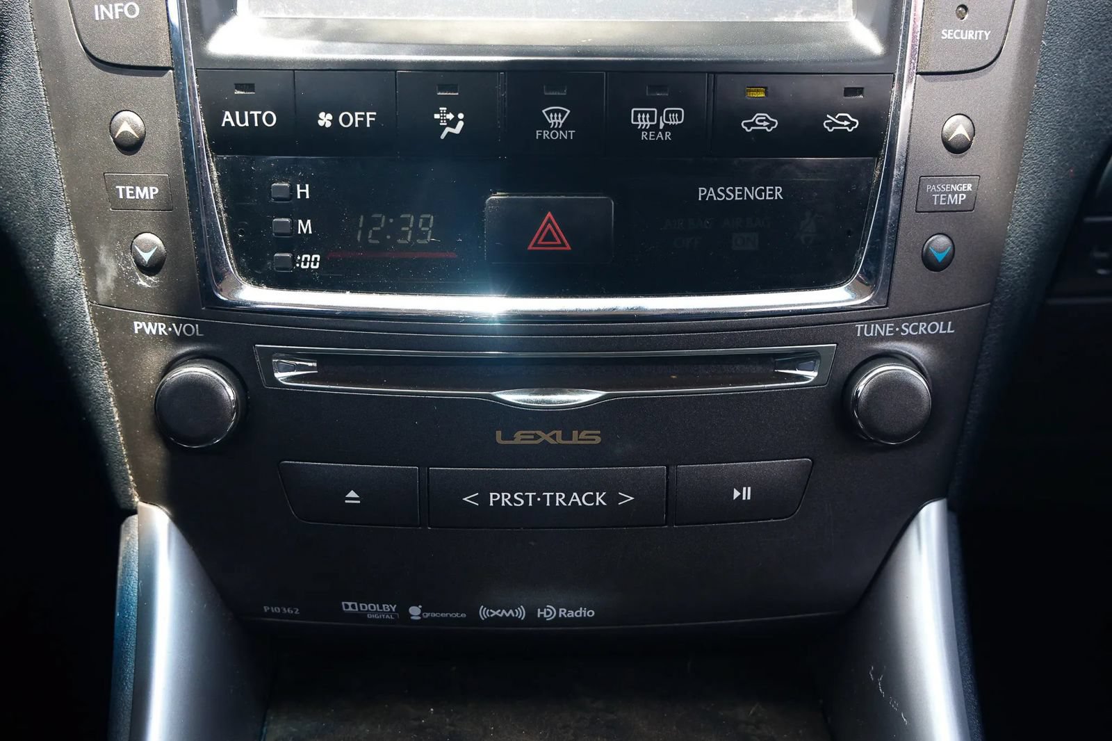 Used 2014 Lexus IS 250C w/ Luxury Package RWD image 31