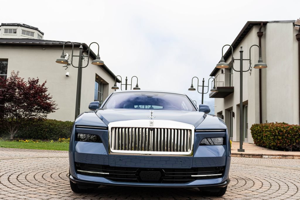 Used 2025 Rolls-Royce Spectre w/ Leather Finishing Pack AWD/4WD image 11