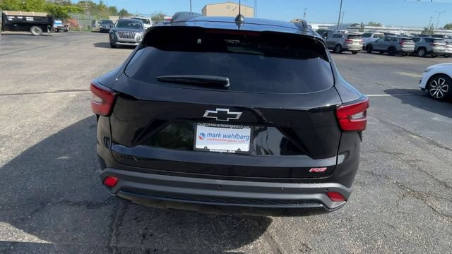 New 2026 Chevrolet Trax RS w/ Sunroof Package FWD image 9