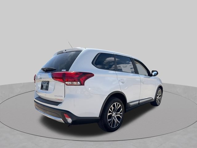 Used 2016 Mitsubishi Outlander ES AWD/4WD image 9