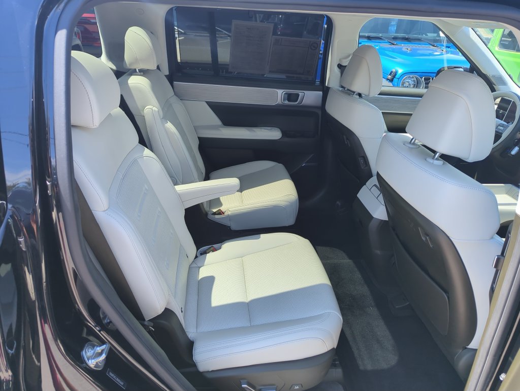 Used 2024 Hyundai Santa Fe Calligraphy FWD image 37