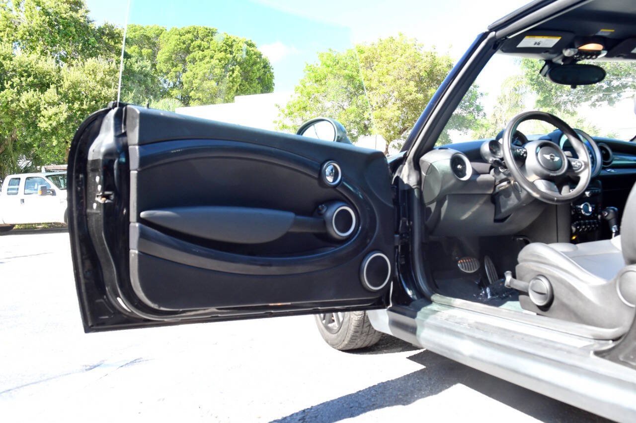 Used 2015 MINI Cooper S FWD image 13
