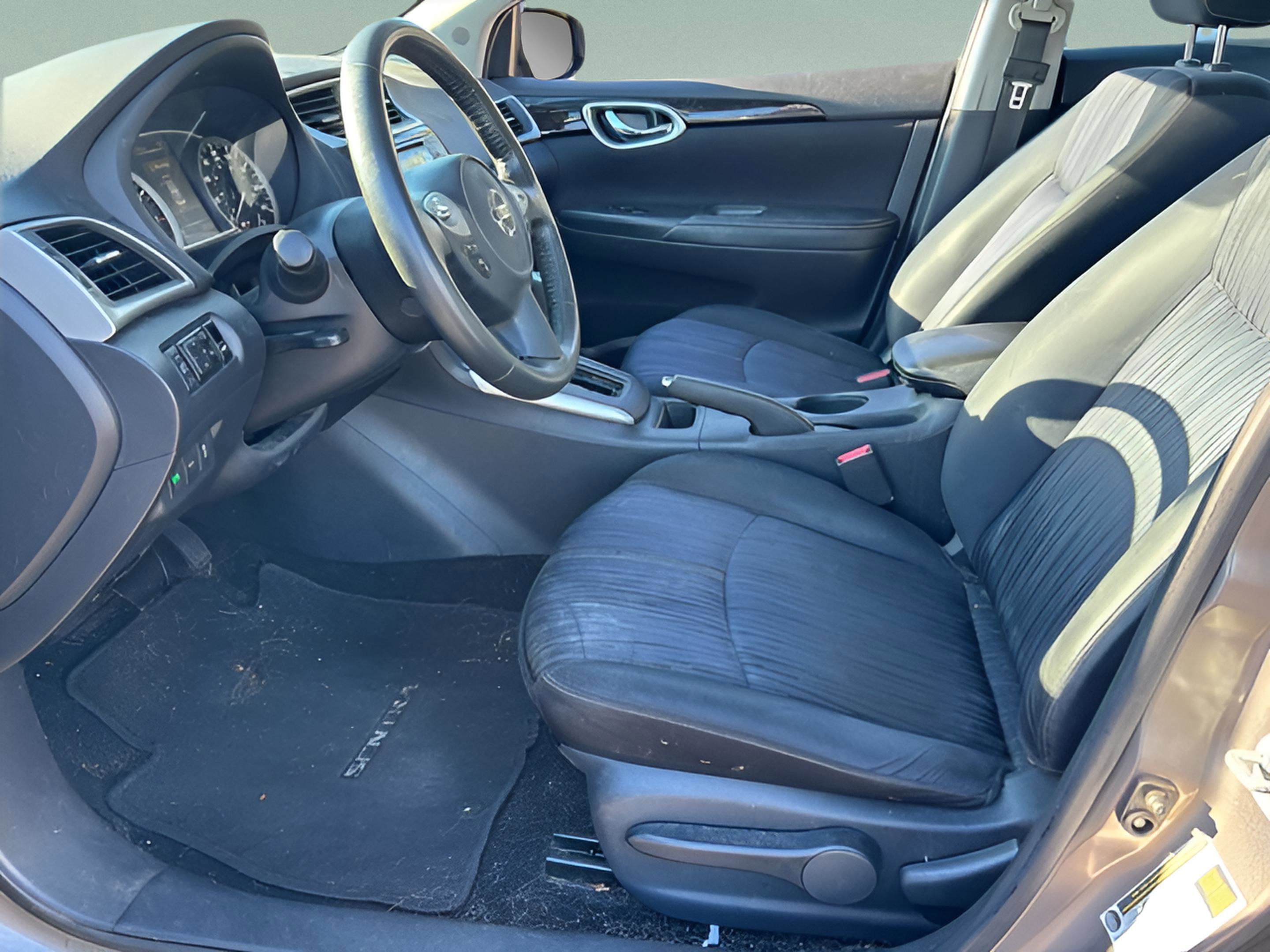 Used 2016 Nissan Sentra SV image 6