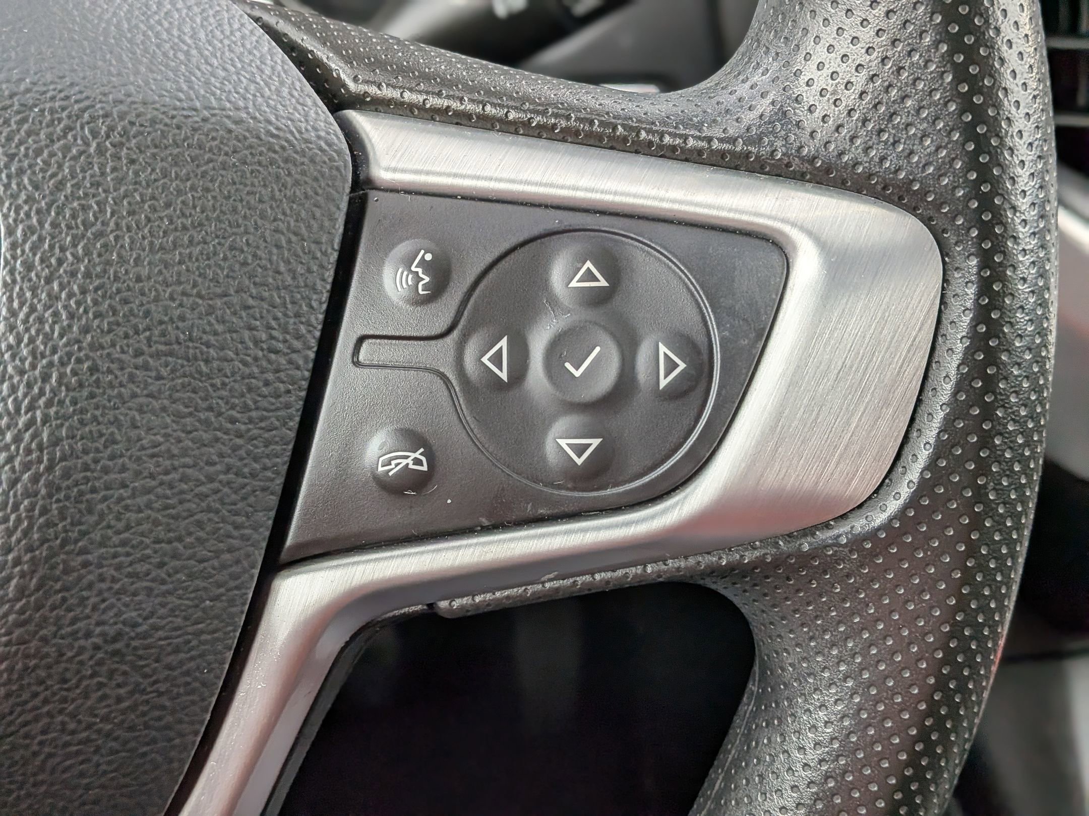 Certified 2023 GMC Acadia SLE w/ Driver Convenience Package image 22