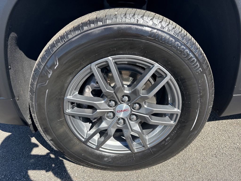 Used 2025 GMC Acadia Elevation FWD image 34