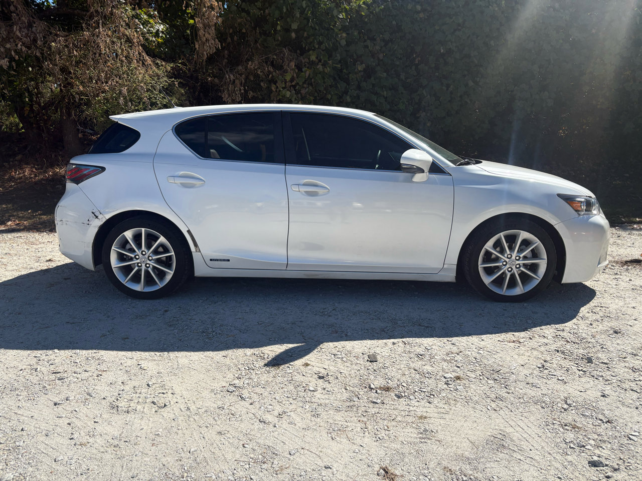 Used 2011 Lexus CT 200h image 2