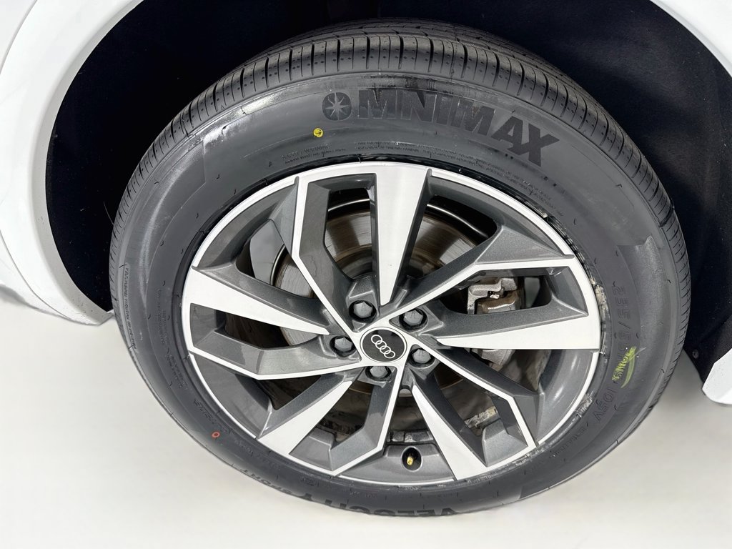 Used 2022 Audi Q5 2.0T Premium Plus w/ Premium Plus Package AWD/4WD image 32