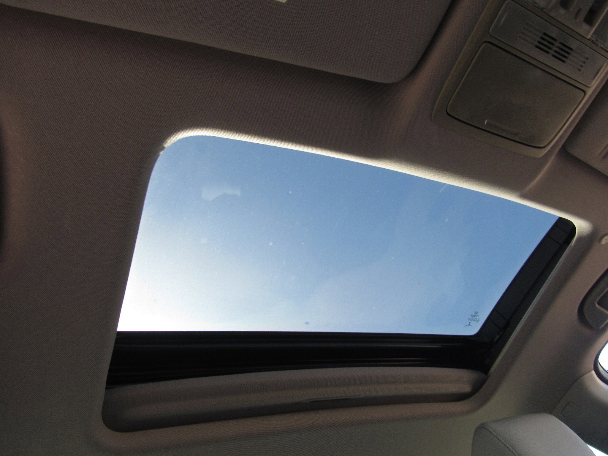 Used 2018 Honda Accord EX image 5