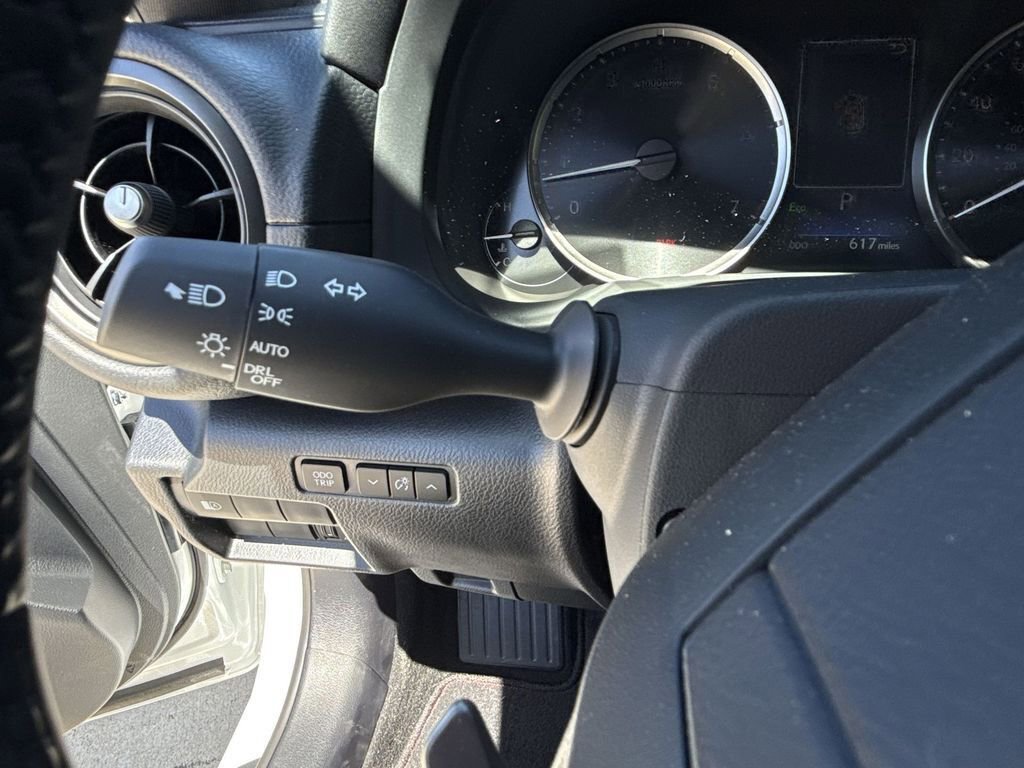 Used 2025 Lexus IS 350 F Sport image 28