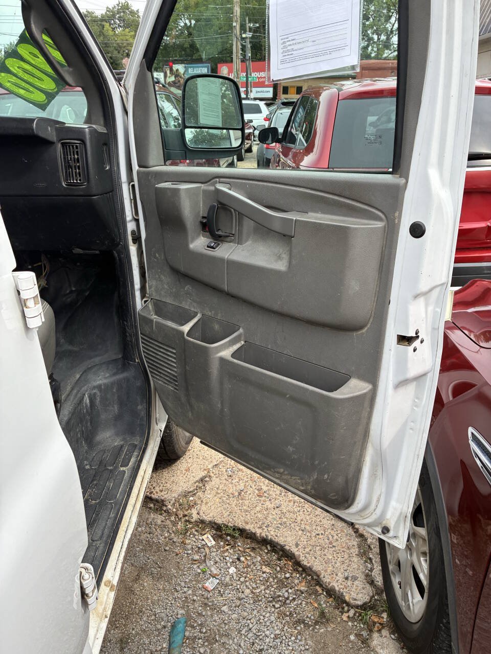 Used 2020 Chevrolet Express 2500 RWD image 8