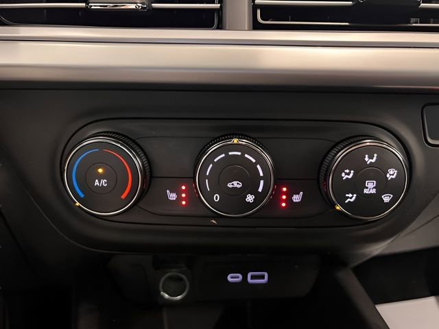 Used 2024 Chevrolet Trax RS image 24