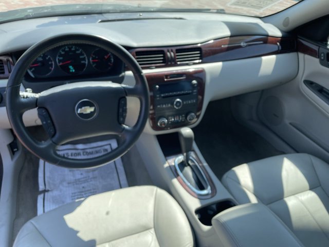 Used 2010 Chevrolet Impala LT w/ Luxury Edition Package FWD image 17
