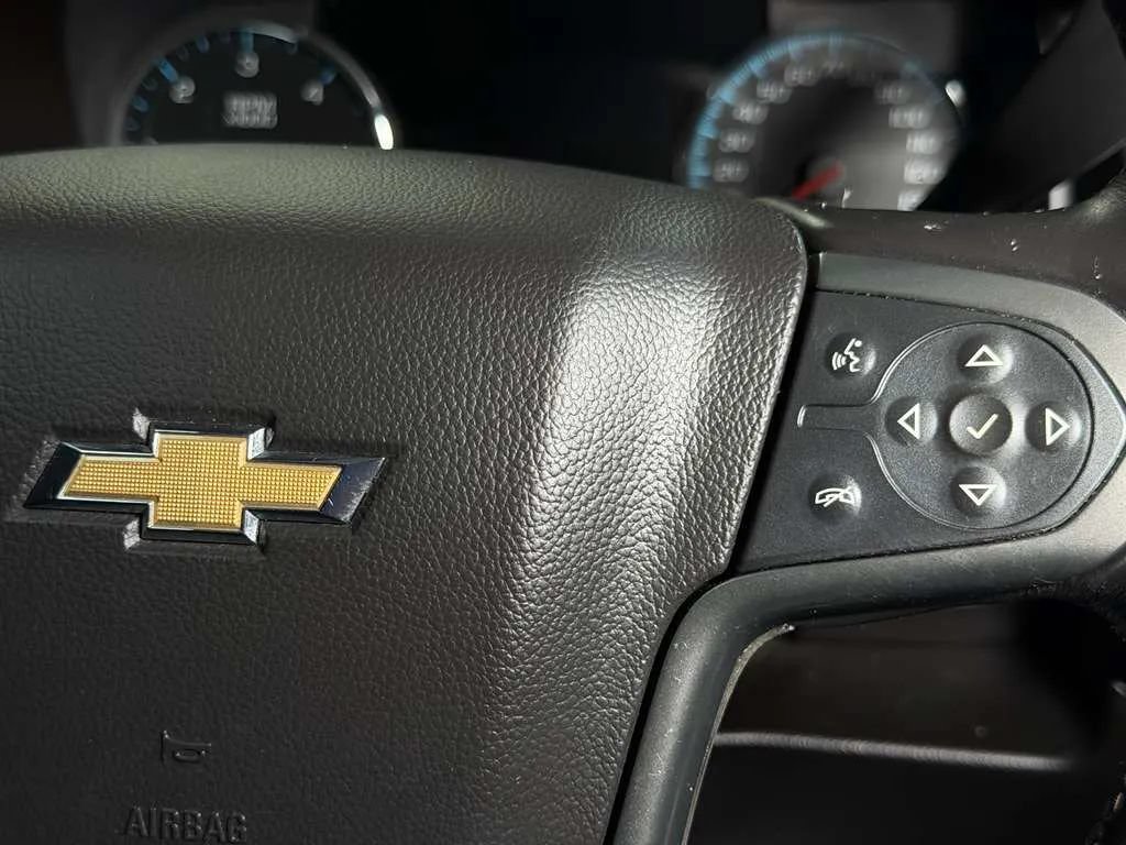 Used 2016 Chevrolet Suburban LTZ RWD image 10