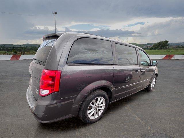 Used 2016 Dodge Grand Caravan SXT FWD image 3