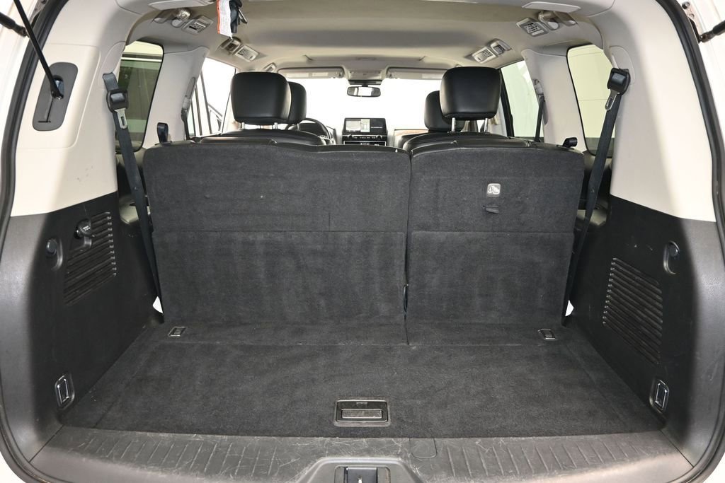 Used 2024 Nissan Armada SL w/ Captain's Chairs Package RWD image 11
