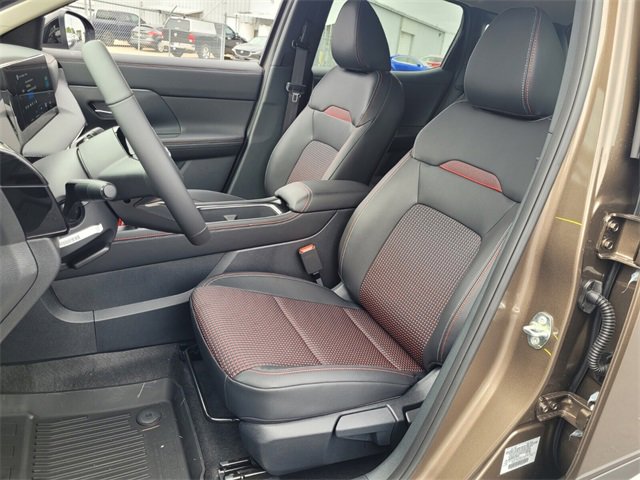 New 2026 Nissan Kicks SR image 5