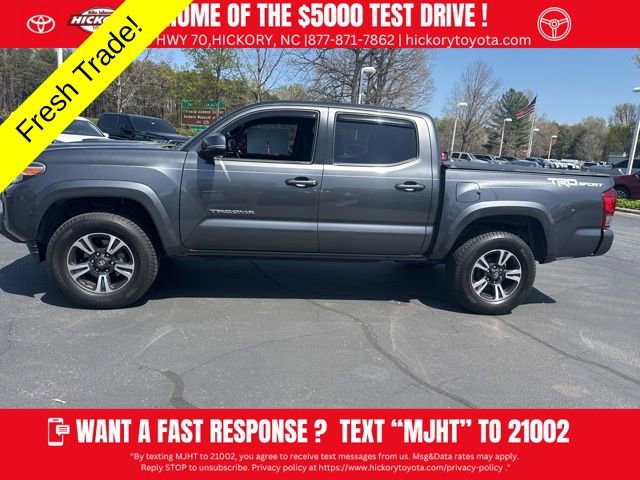 Used 2017 Toyota Tacoma TRD Sport image 7