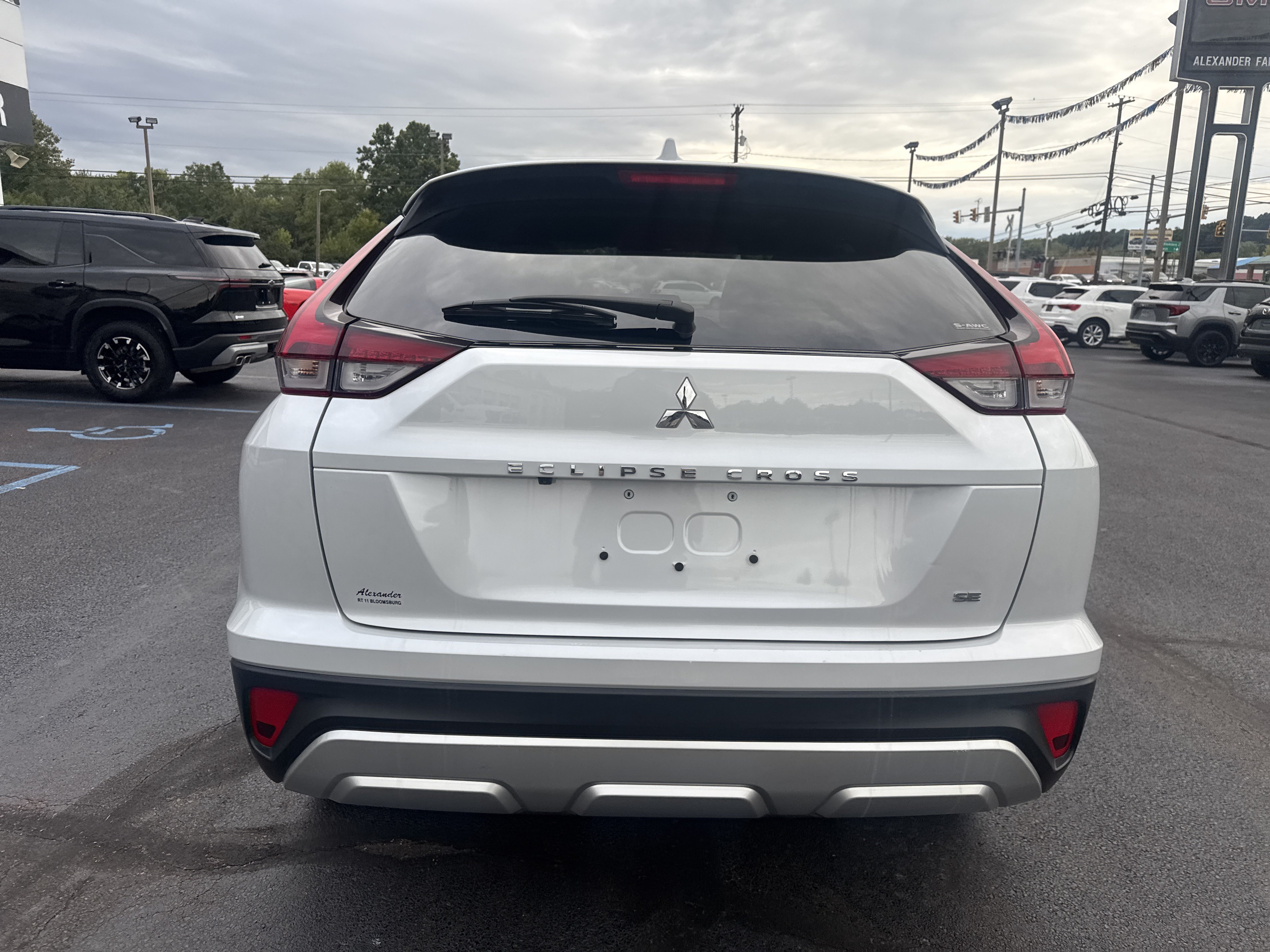 Used 2025 Mitsubishi Eclipse Cross SE AWD/4WD image 4