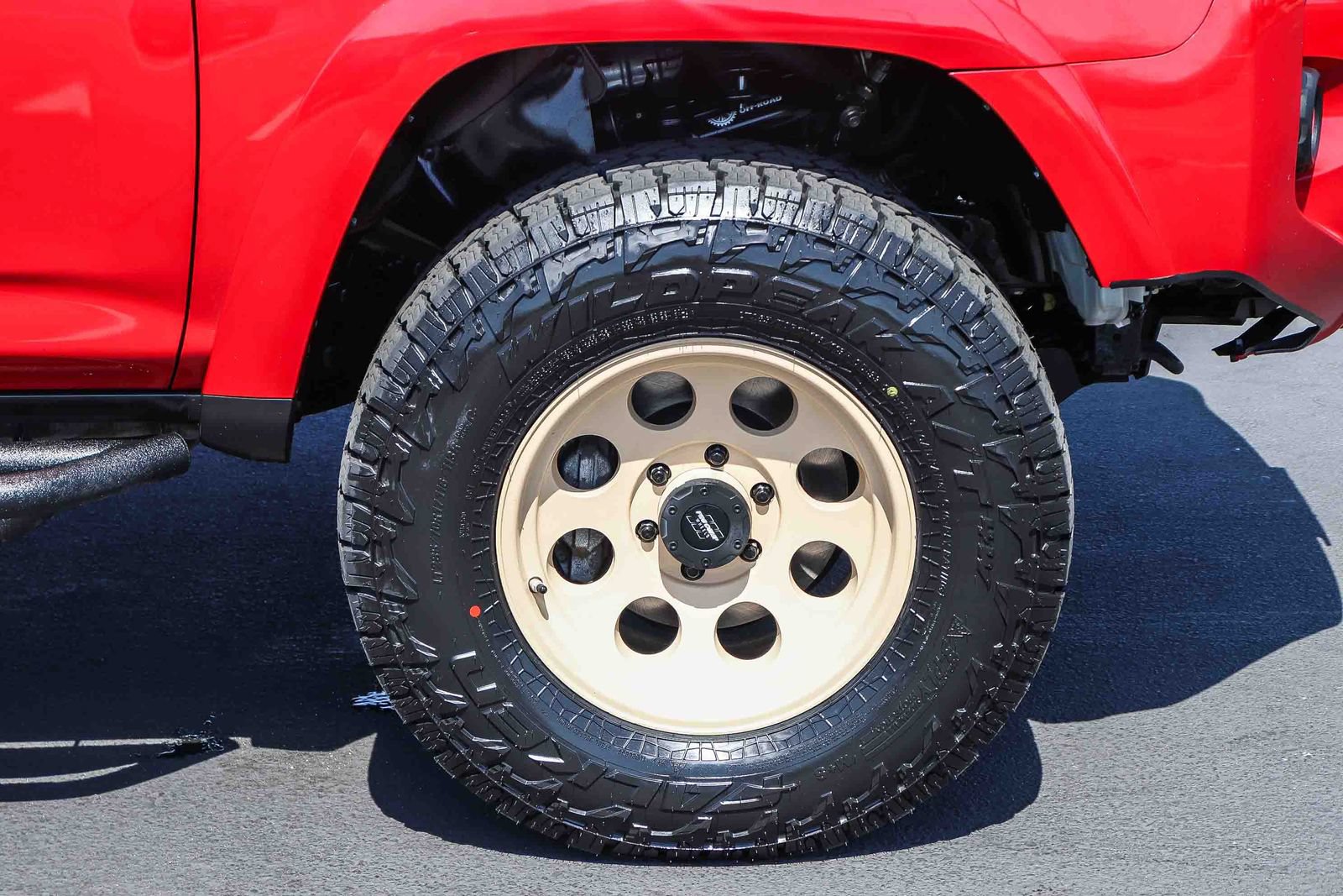 Used 2017 Toyota 4Runner SR5 AWD/4WD image 11