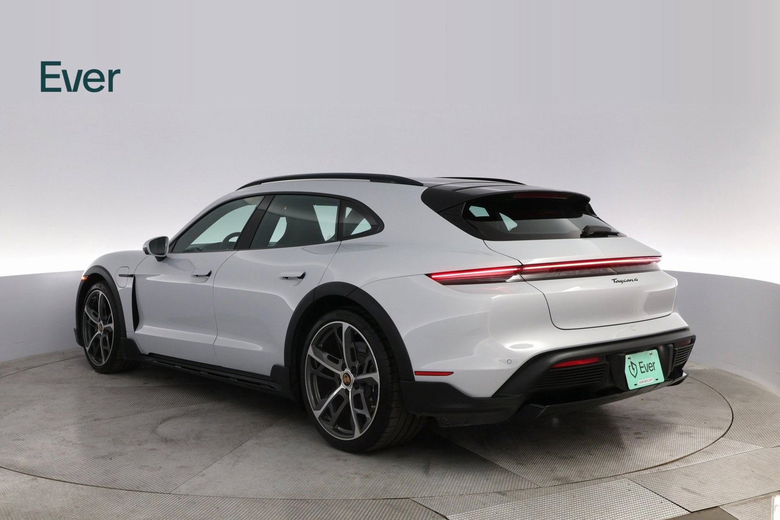 Used 2022 Porsche Taycan 4 Cross Turismo image 14