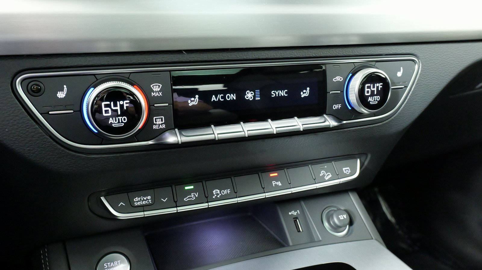 Used 2024 Audi Q5 e Premium Plus w/ Premium Plus Package image 65