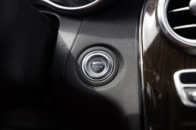 Used 2019 Mercedes-Benz C 300 Sedan image 32