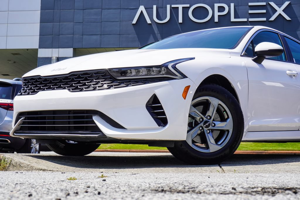 Used 2022 Kia K5 LXS FWD image 2