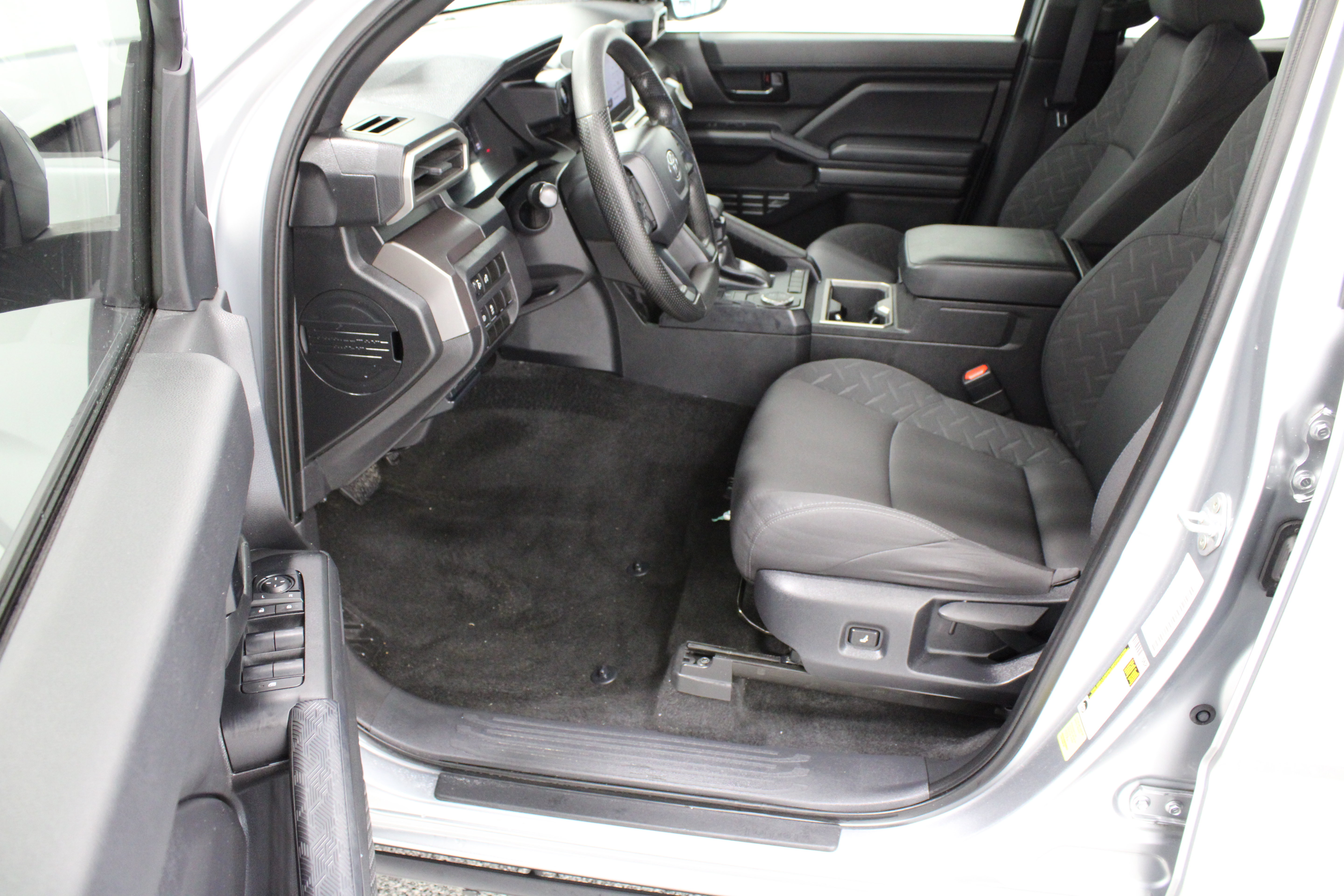 Used 2024 Toyota Tacoma SR5 RWD image 15