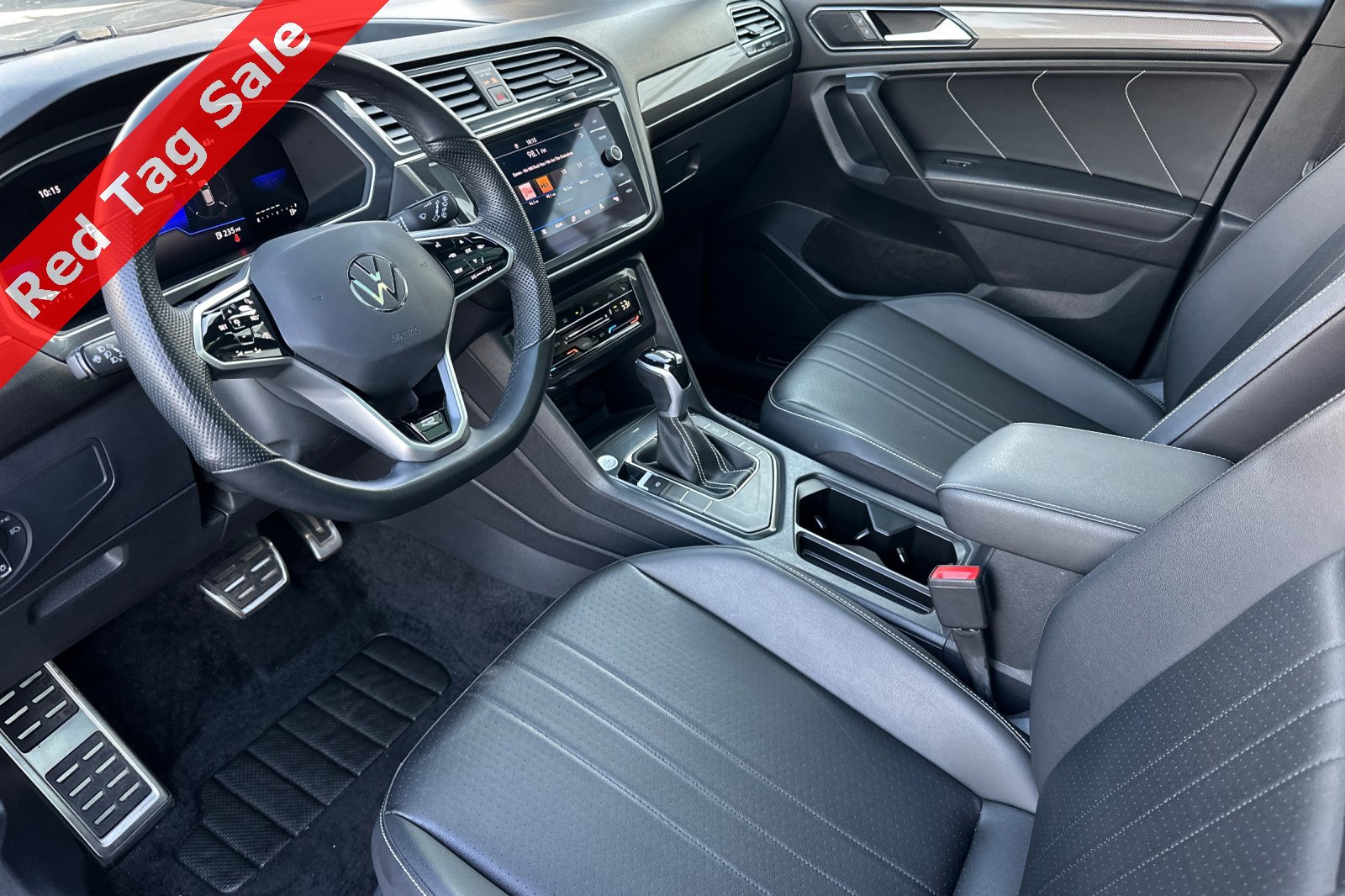 Certified 2024 Volkswagen Tiguan SE R-Line image 10