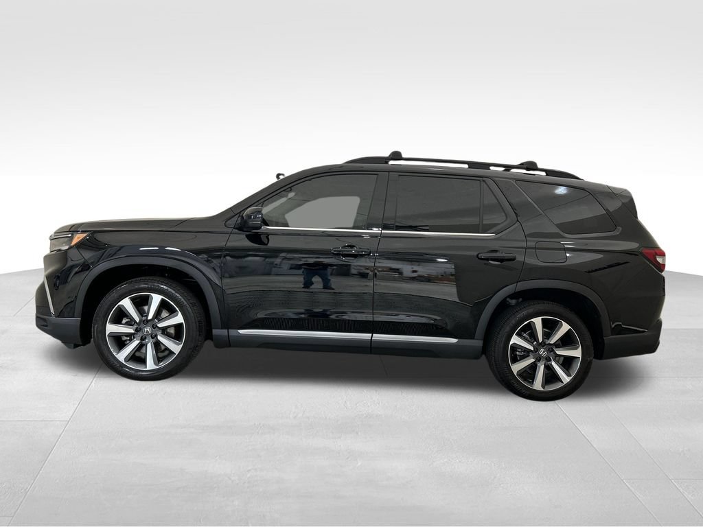 Used 2025 Honda Pilot Elite image 2