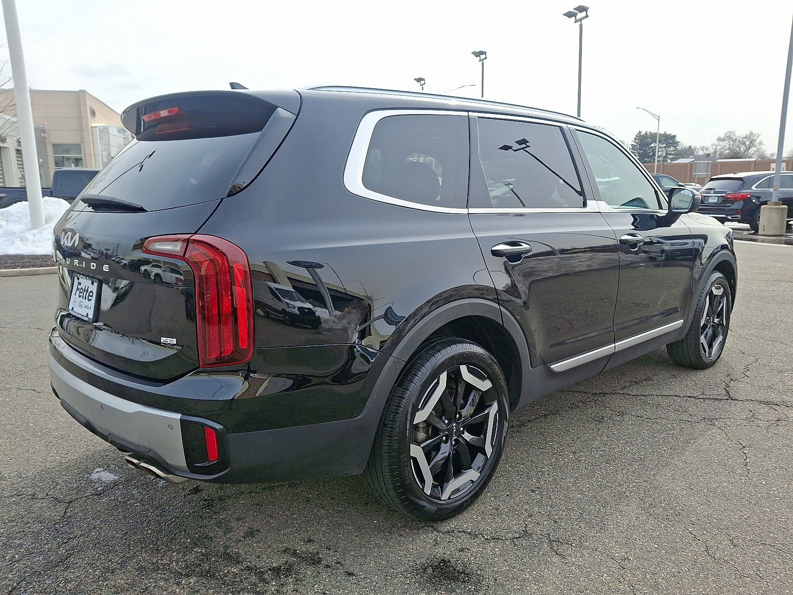 Certified 2023 Kia Telluride S w/ S Sunroof Package image 4