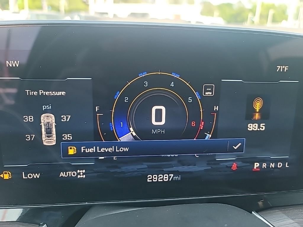 Certified 2025 Chevrolet Suburban Z71 AWD/4WD image 21