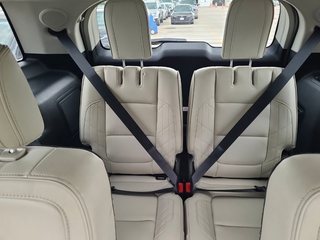 Used 2018 Ford Explorer Platinum AWD/4WD image 19