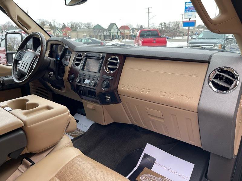 Used 2011 Ford F250 Lariat w/ Chrome Pkg AWD/4WD image 46