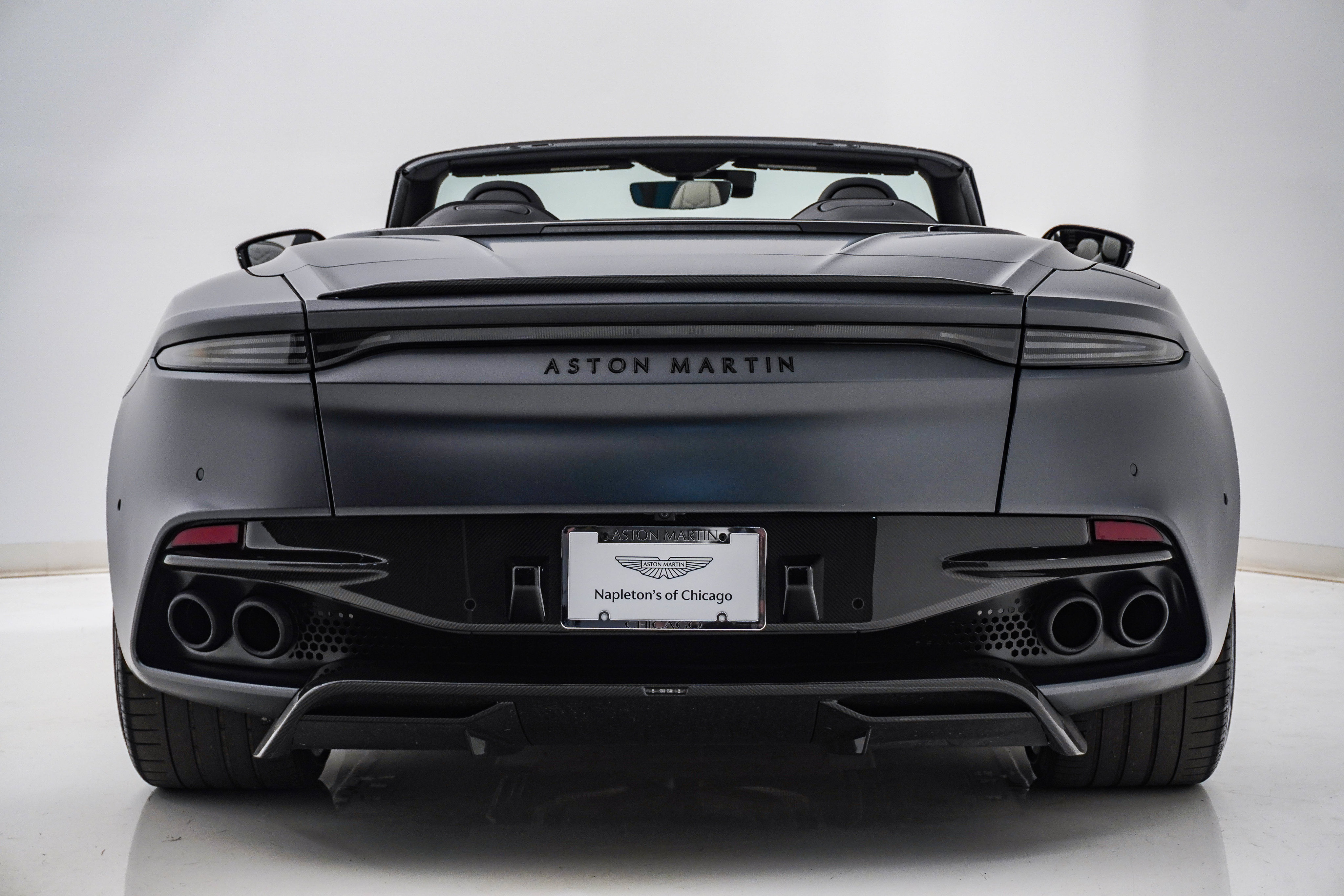 Used 2023 Aston Martin DBS Superleggera Volante RWD image 9