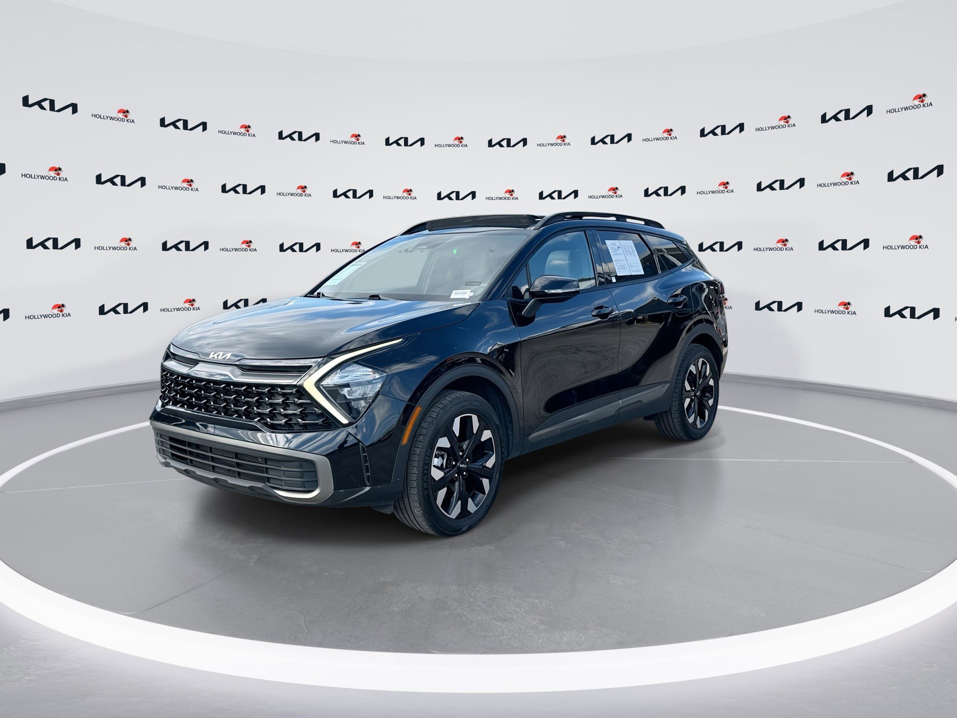 Used 2023 Kia Sportage X-Line w/ X-Line Premium Package image 4