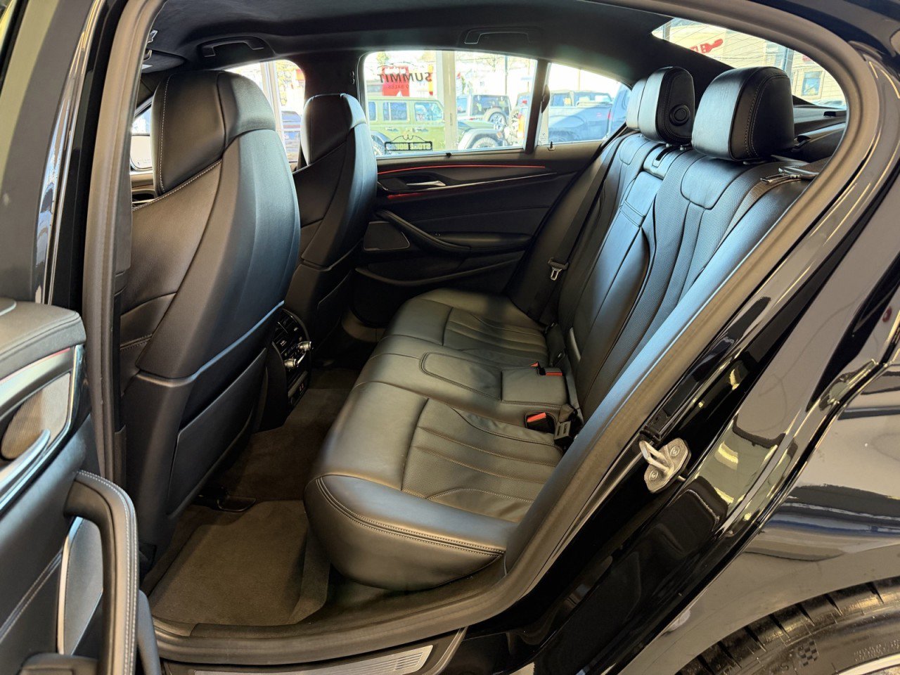 Used 2022 BMW M5 w/ Executive Package image 43