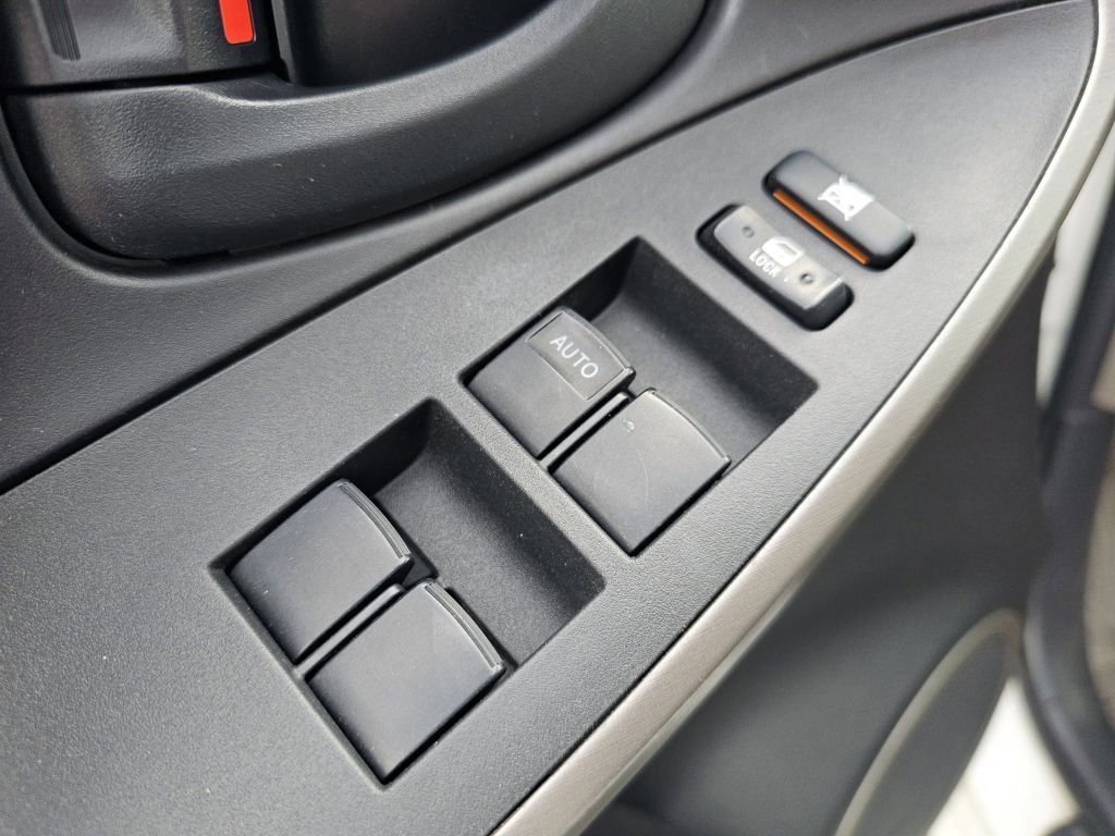 Used 2006 Toyota RAV4 4WD image 27
