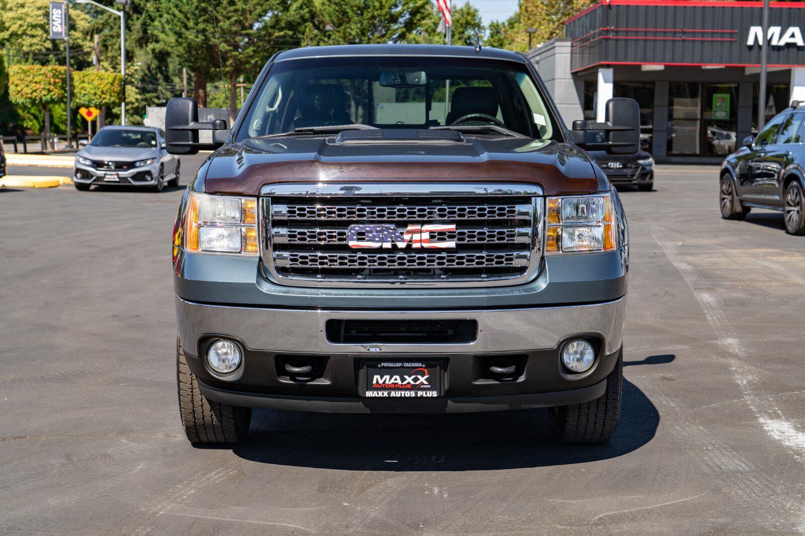 Used 2013 GMC Sierra 3500 SLT AWD/4WD image 3